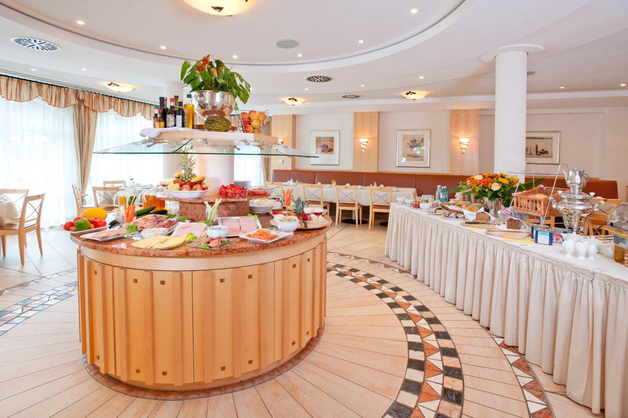 Hotel Barbarossa Ντίσελντορφ Εξωτερικό φωτογραφία